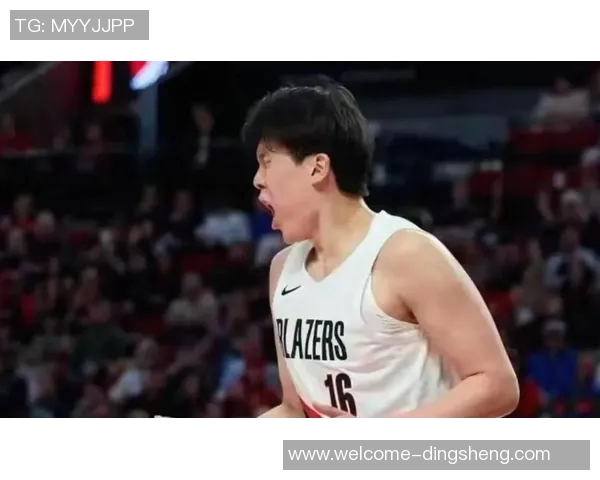 斯普利特指挥杨瀚森补防克莱三分表现不佳引发争议谁来解决问题